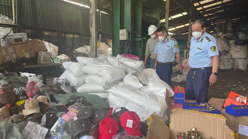 TP. Hồ Chí Minh: Tiêu hủy hàng chục nghìn sản phẩm giả mạo nhãn hiệu ...